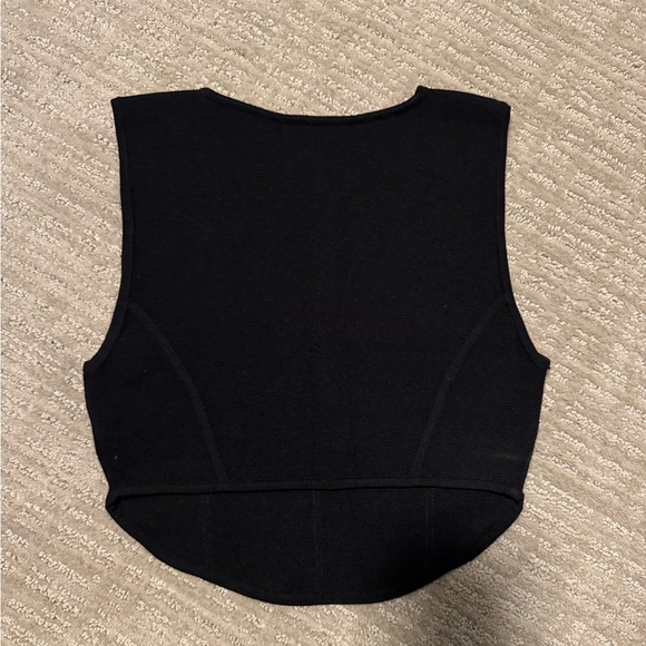 Aritzia Babaton Sculpt Black Fitted Crop Tank Top - Picture 2 of 2